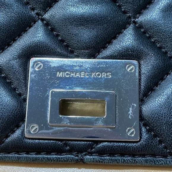 Michal Kors Black Quilted Leather Flap Wallet - Picture 7 of 7